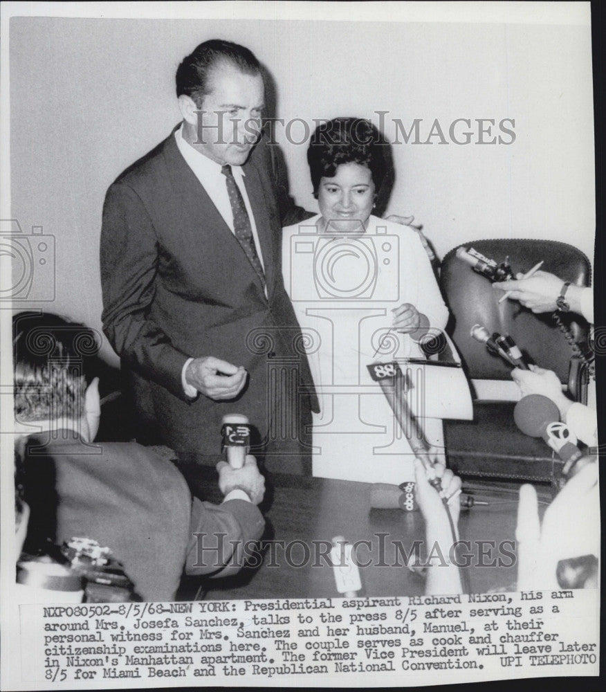 1968 Press Photo President Richard Nixon with Mrs. Josefa Sanchez at Press Con. - Historic Images