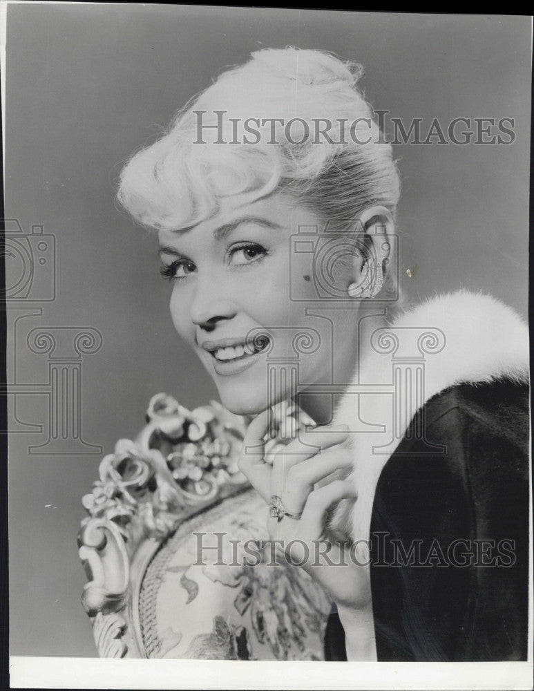 1962 Press Photo Dorothy Provine  American singer, dancer, actress,comedienne. - Historic Images