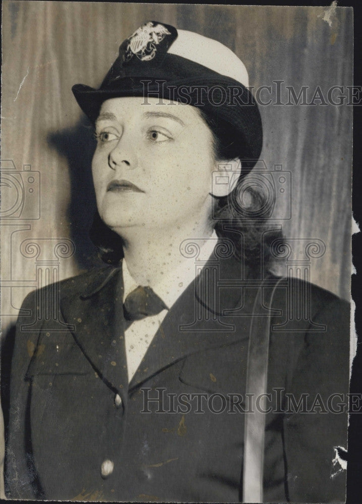 1951 Press Photo Ensign Rosalie Derham- visits Supreme Court - Historic Images