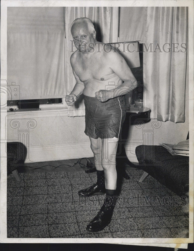 1960 Press Photo George M Deens wants to box Frank Sinatra - Historic Images