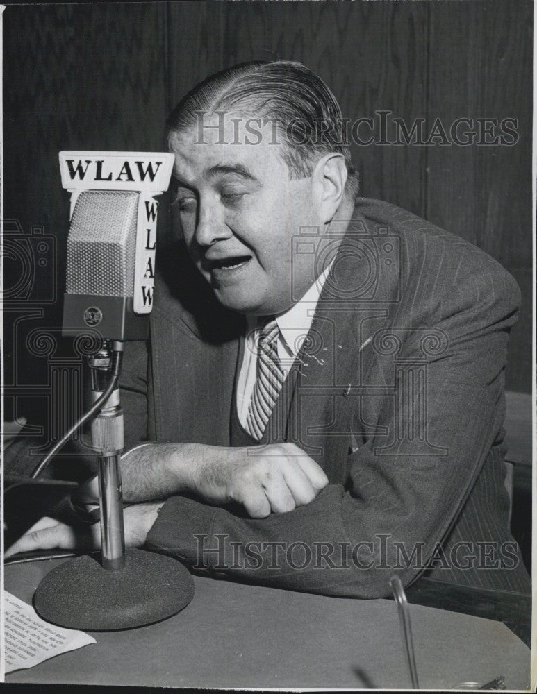 1955 Press Photo  Mass Gov Paul Dever  on the radio - Historic Images