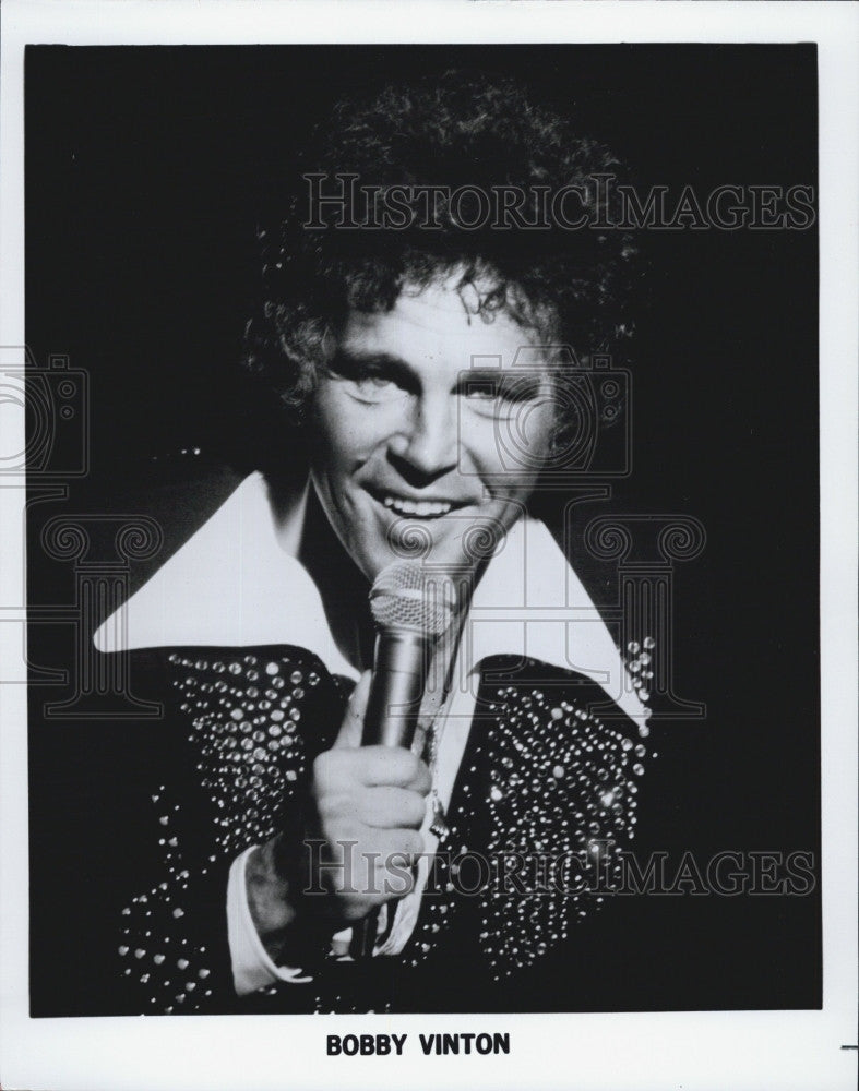 Press Photo Photo Singer, Bobby Vinton on stage - Historic Images