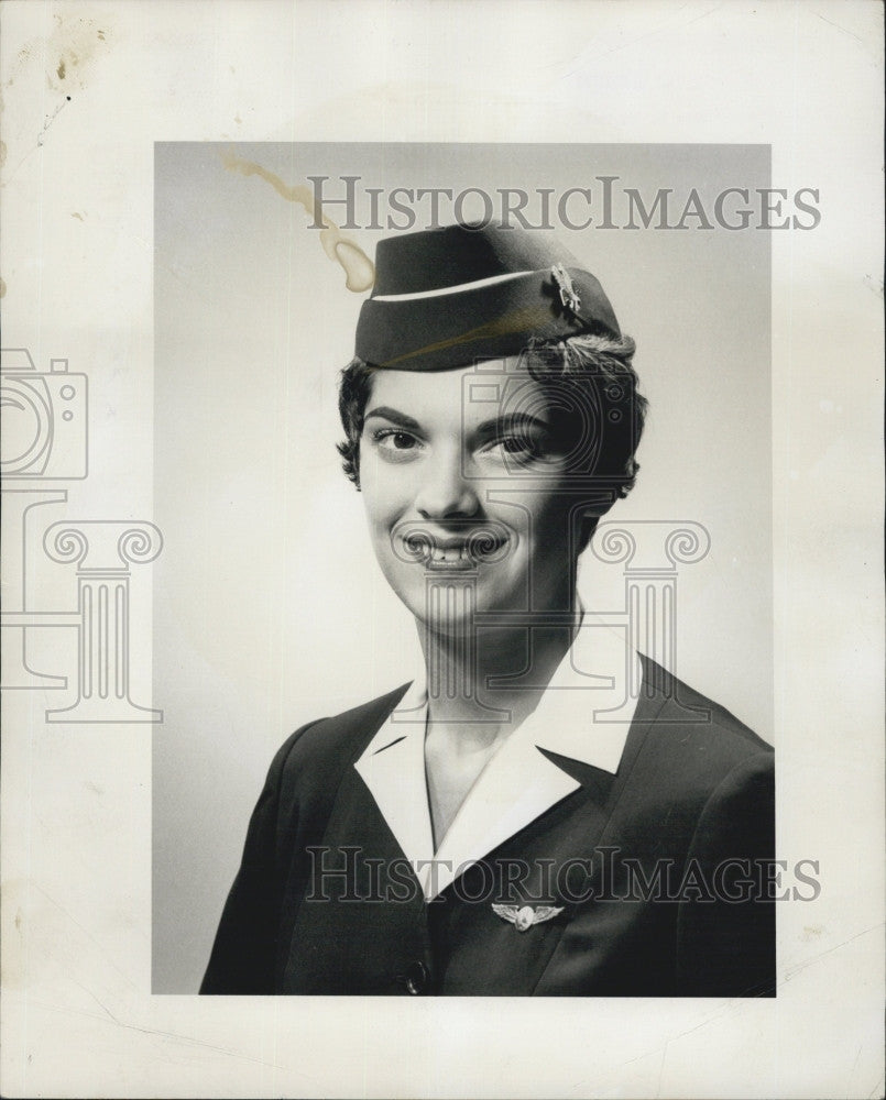 1960 Press Photo American Airlines stewardess Rose M. Vernaci - Historic Images