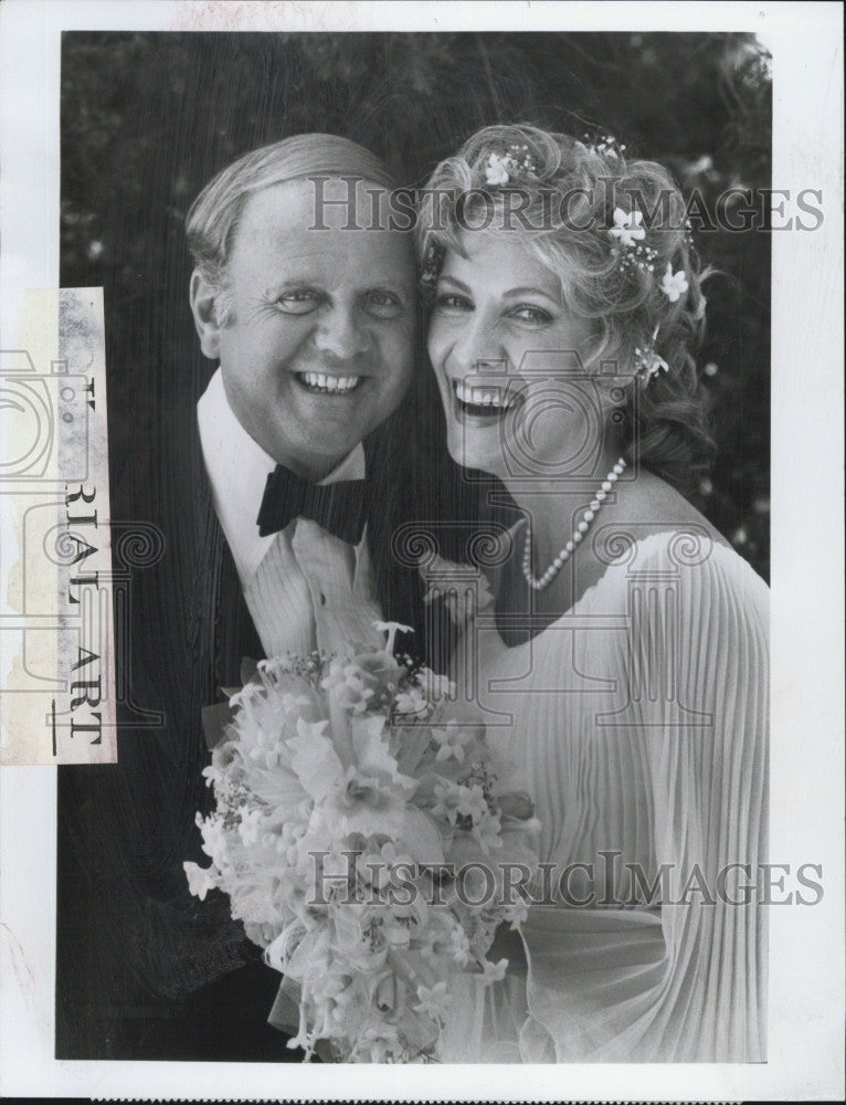 1977 Press Photo Dick Van Patten &amp; Betty Buckley Star In Eight Is Enough - Historic Images