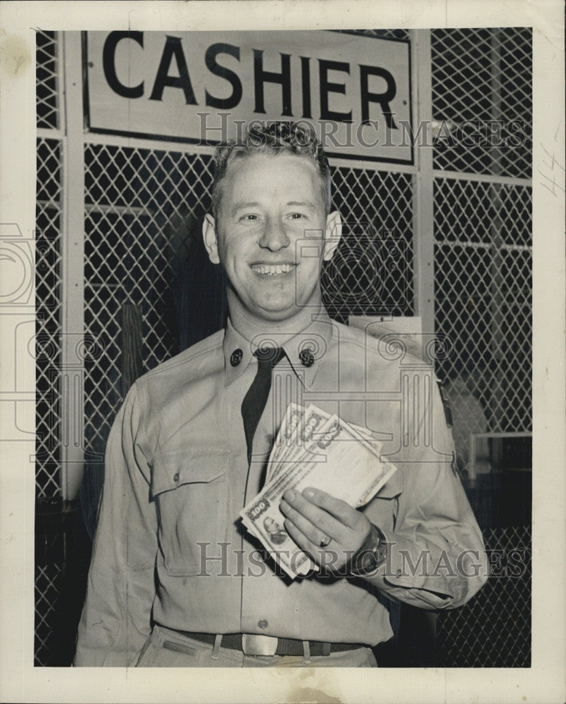 1951 Press Photo Cpl. Kenneth W Budgell at S Boston Army base - Historic Images