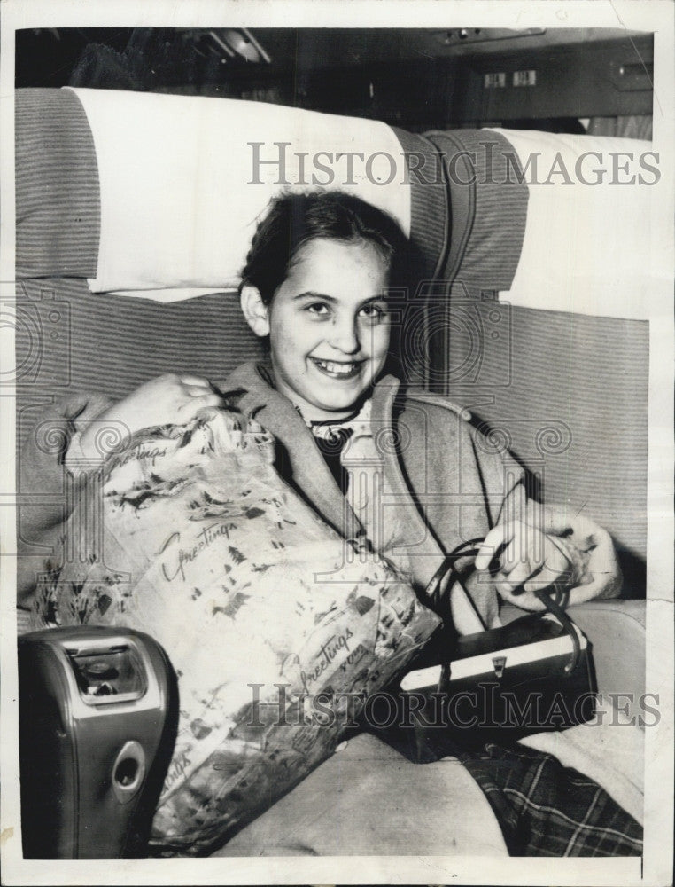 1955 Press Photo Anna Wolf Buckley Age 9 Abducted is Returned to Mayoress - Historic Images