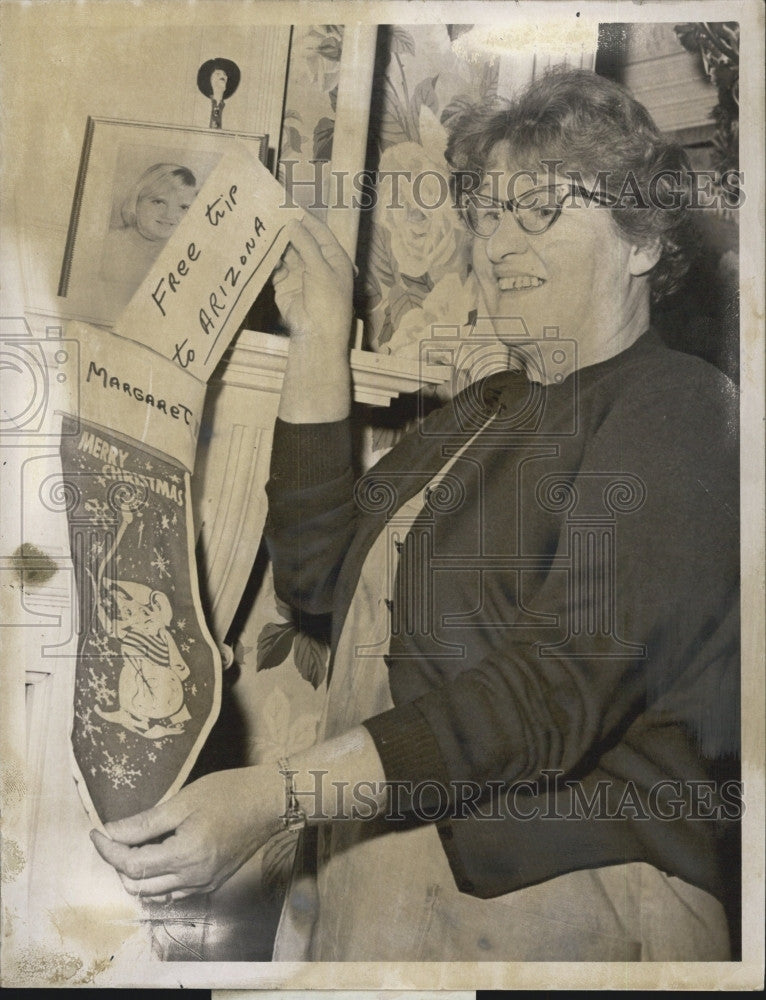 1965 Press Photo Margaret Buckjune Wins Paid Trip to Arizona - Historic Images