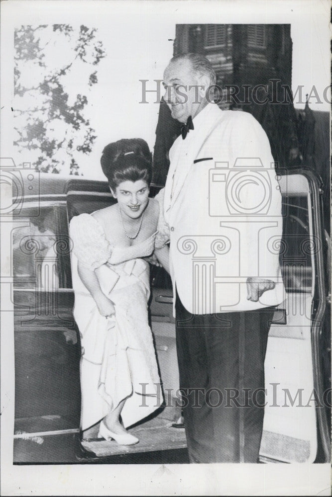 1964 Press Photo Pres Johnson And Daughter Luci In Evening Wear At Int&#39;l Inn-DC - Historic Images