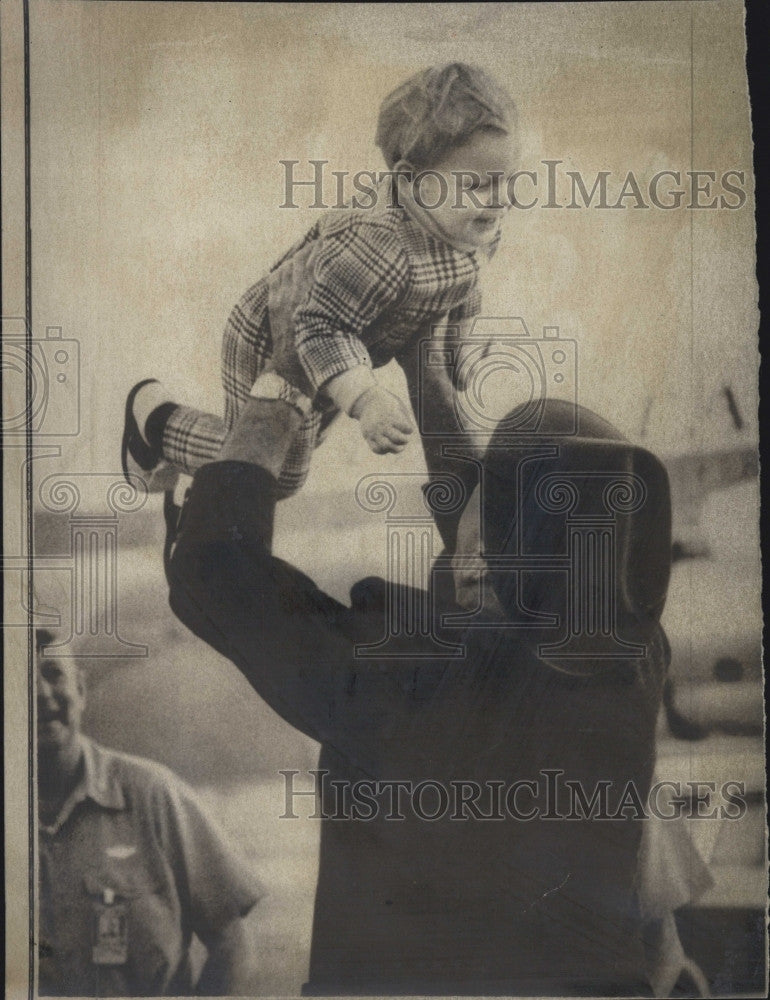 1968 Press Photo President Johnson &amp; Grandson Lyn - Historic Images