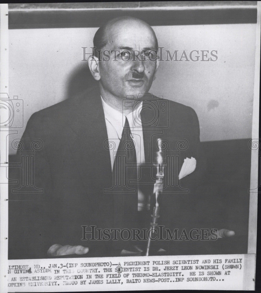 1958 Press Photo Dr. Jerzy Leon Nowinski, Polish Scientist. - Historic Images