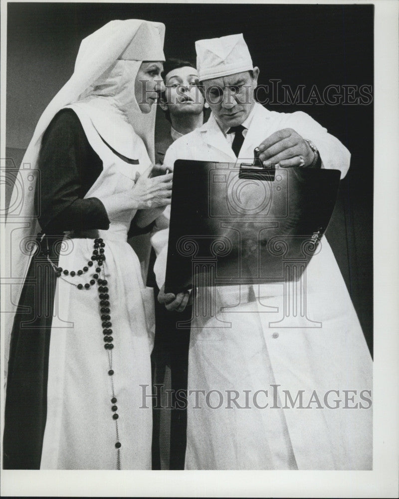 1969 Press Photo Character Actor Phillip Bruns - Historic Images