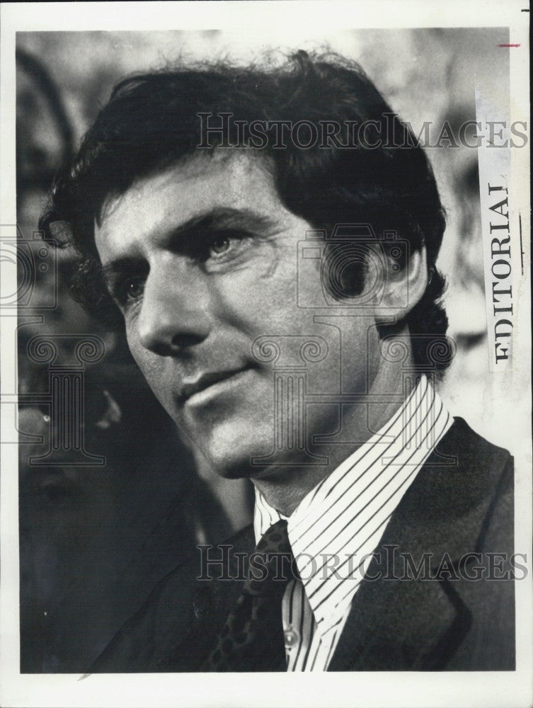 1976 Press Photo Barry Newman stars in &quot;The Salzburg Connection&quot; - Historic Images