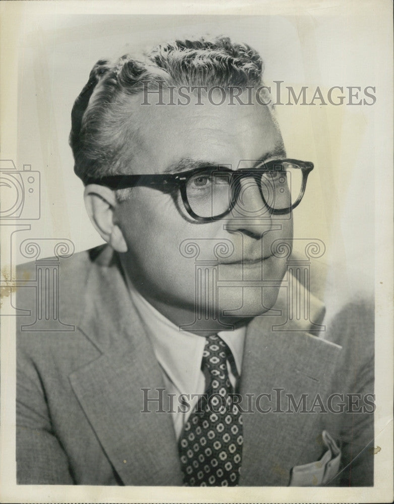 1957 Press Photo John Nesbitt was an actor, narrator, announcer, producer. - Historic Images