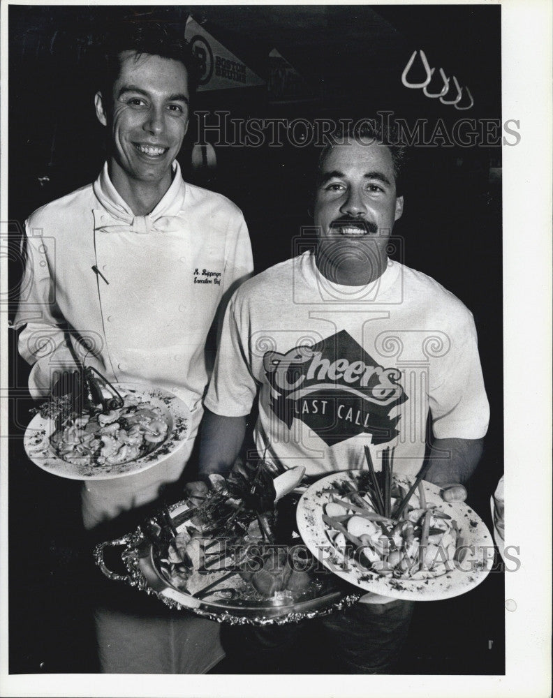 1993 Press Photo Food served by Markus Ripperger &amp; Ed Blazel at &quot;Cheers&quot; Party - Historic Images