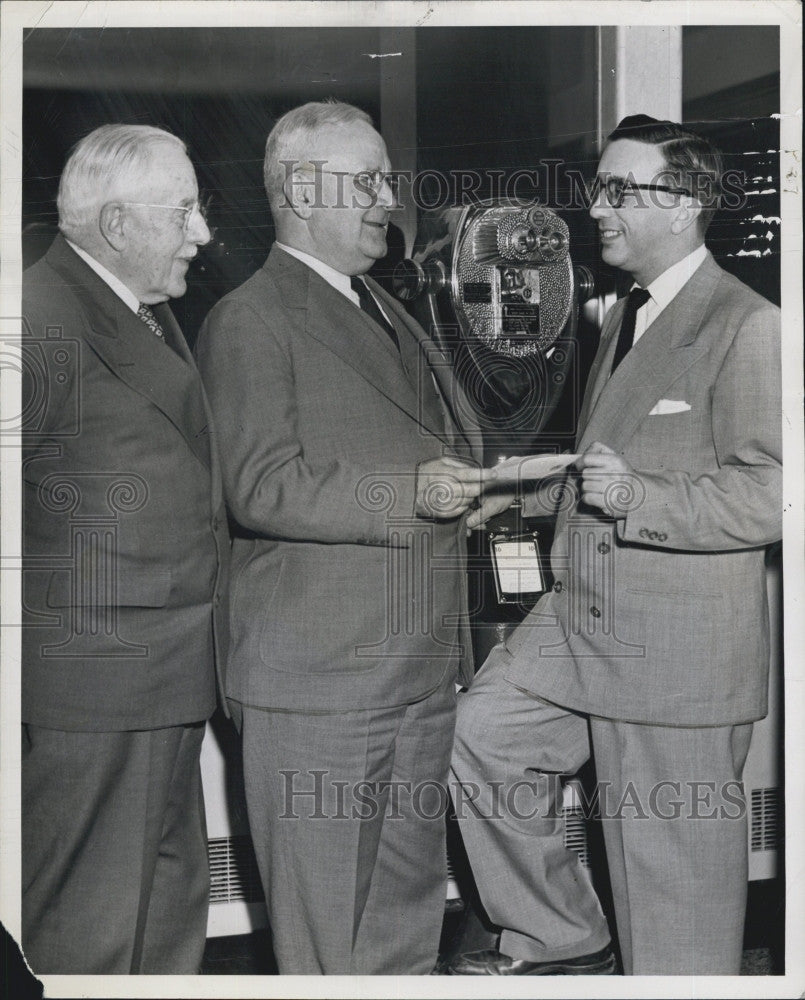 1951 Press Photo Paul H. Hines, Harold Plotkin - Historic Images