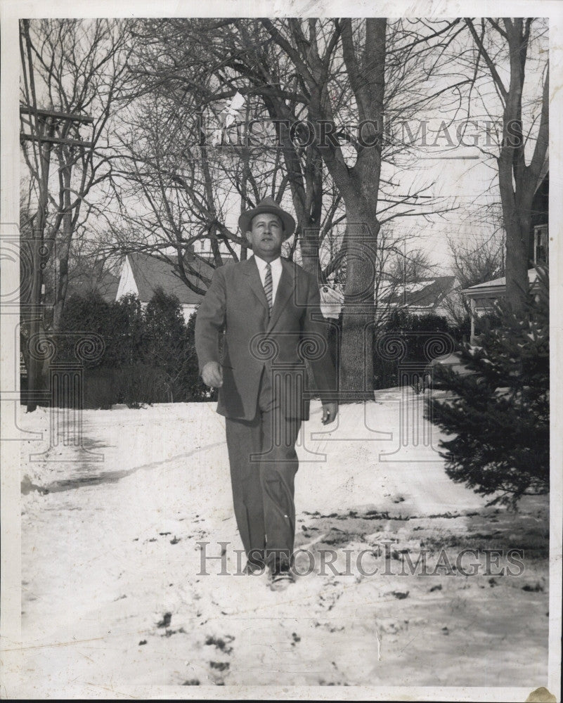 1959 Press Photo John Grasselli,pardoned lifer released at Norfolk Prison - Historic Images