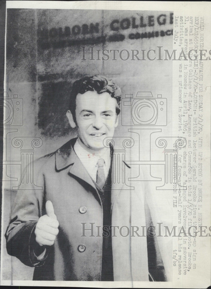 1970 Press Photo British Lecturer Gerald Brooke Arrives At Holburn College - Historic Images