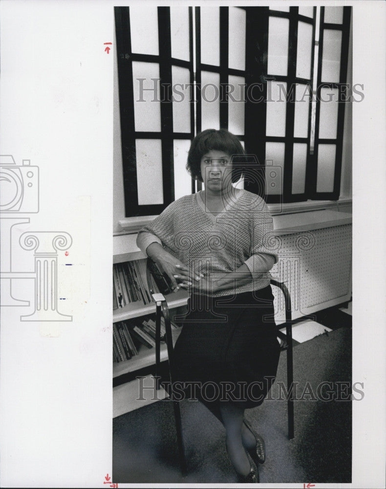 1991 Press Photo Dr Toye Brown at Freedom  House - Historic Images