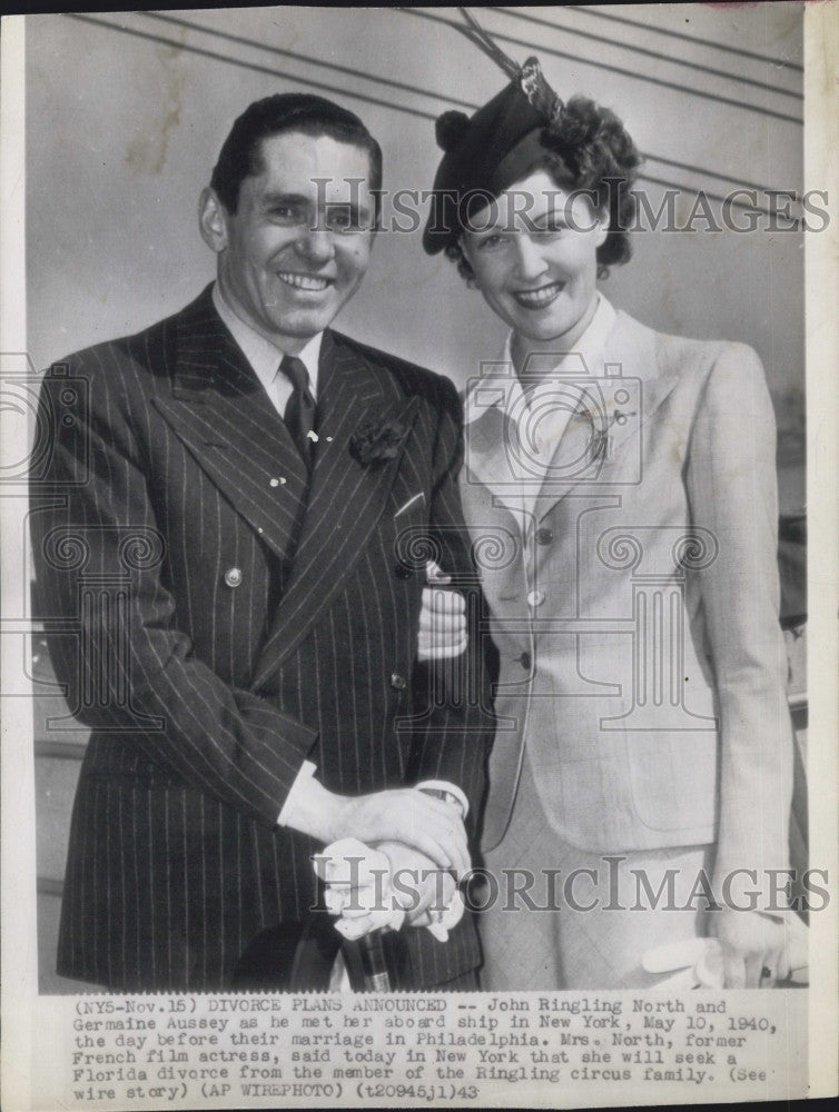 1943 Press Photo John Ringling North Actress Germaine Aussey Ship New York - Historic Images