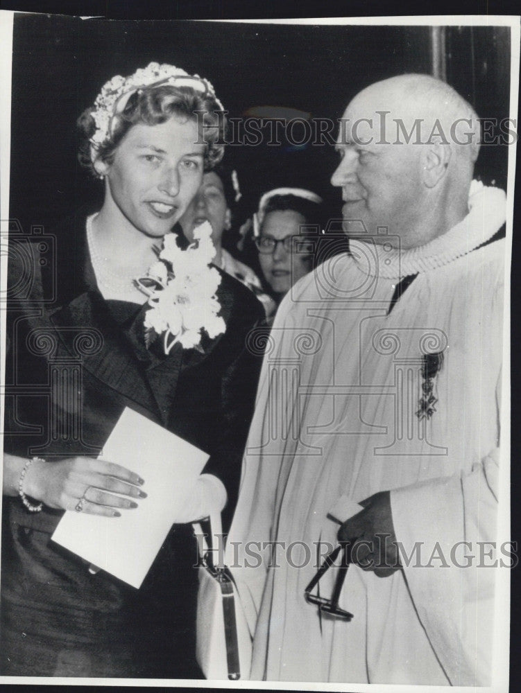 1958 Press Photo Princess Astrid of Norway with Rev. Elias Rasmussen. - Historic Images