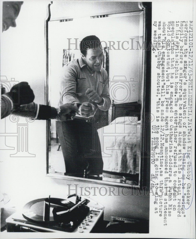 1963 Press Photo Musician Chubby Checker  at home - Historic Images