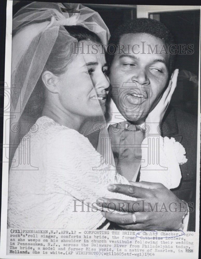 1964 Press Photo Musician Chubby Checker  &amp; bride Catherine - Historic Images