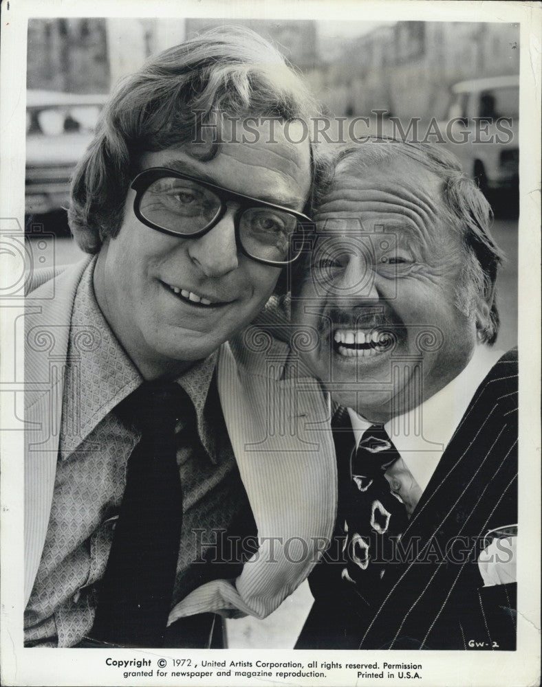 1972 Press Photo Michael Caine &amp; Mickey Rooney in &quot;Bulp&quot; - Historic Images