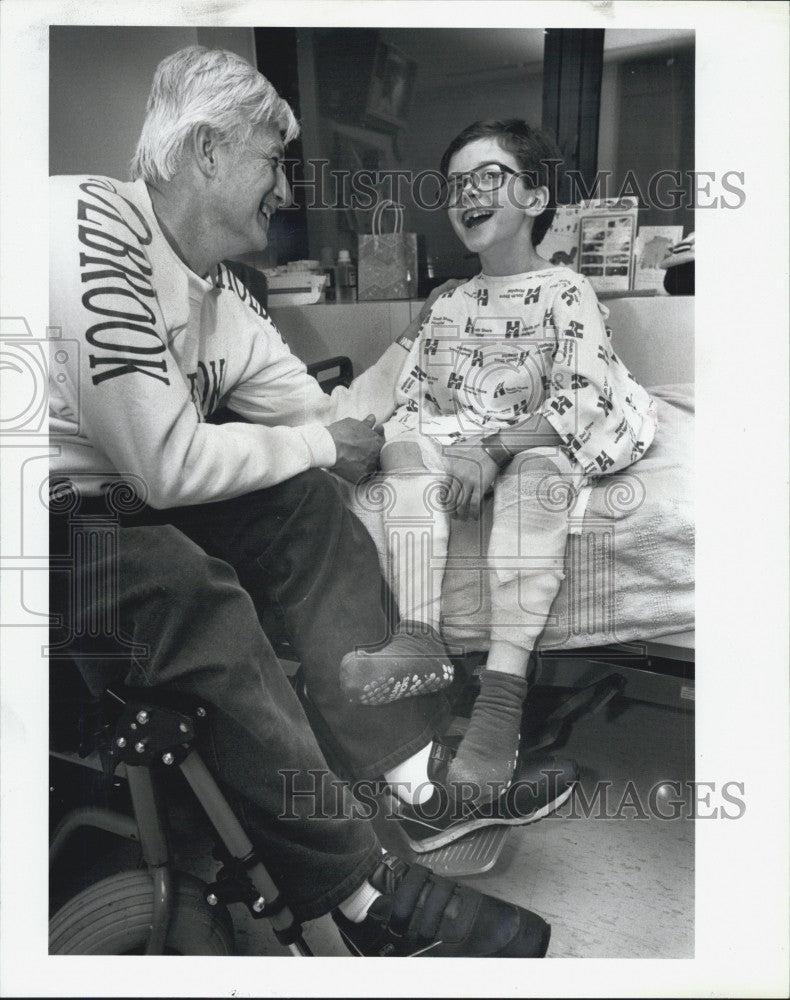 1993 Press Photo Richard Caldwell and his son Jonathan Caldwell. - Historic Images