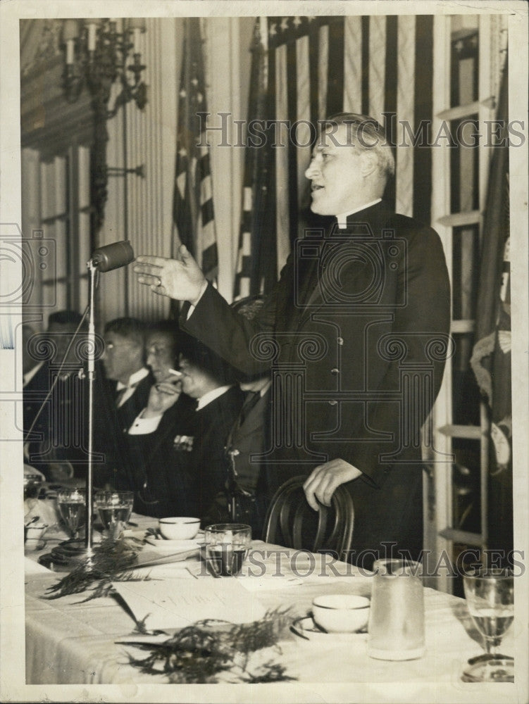 1941 Press Photo Bishop Richard Cushing speaking at Copley Plaza Hotel - Historic Images