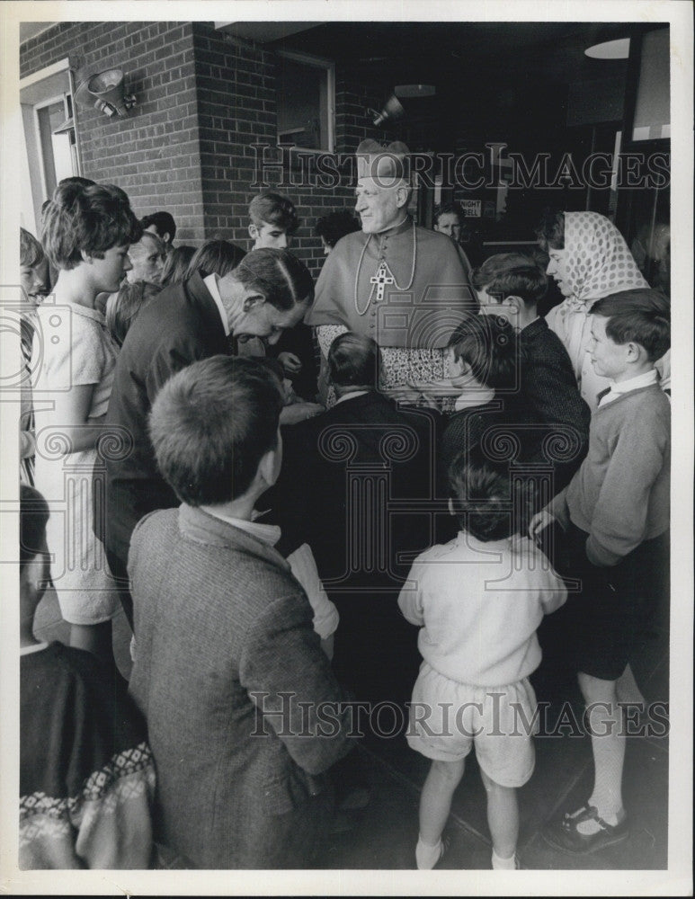 1965 Press Photo Cardinal Cushing visits Ireland - Historic Images