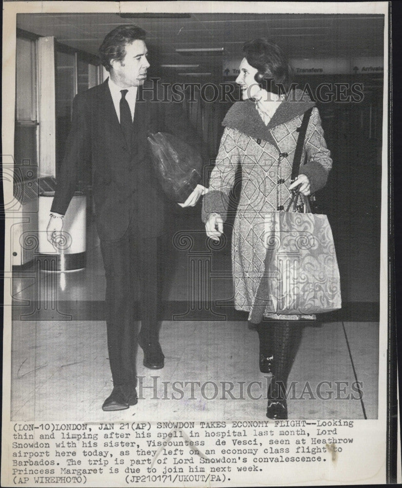 1971 Press Photo Lord Snowdon with sister Viscountess de Vesci - Historic Images