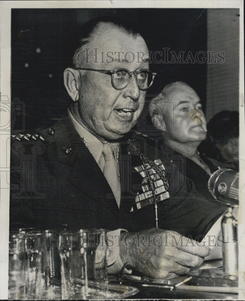 1949 Press Photo   Gen Clifton B Cates &amp; Maj Gen WPT Hill - Historic Images