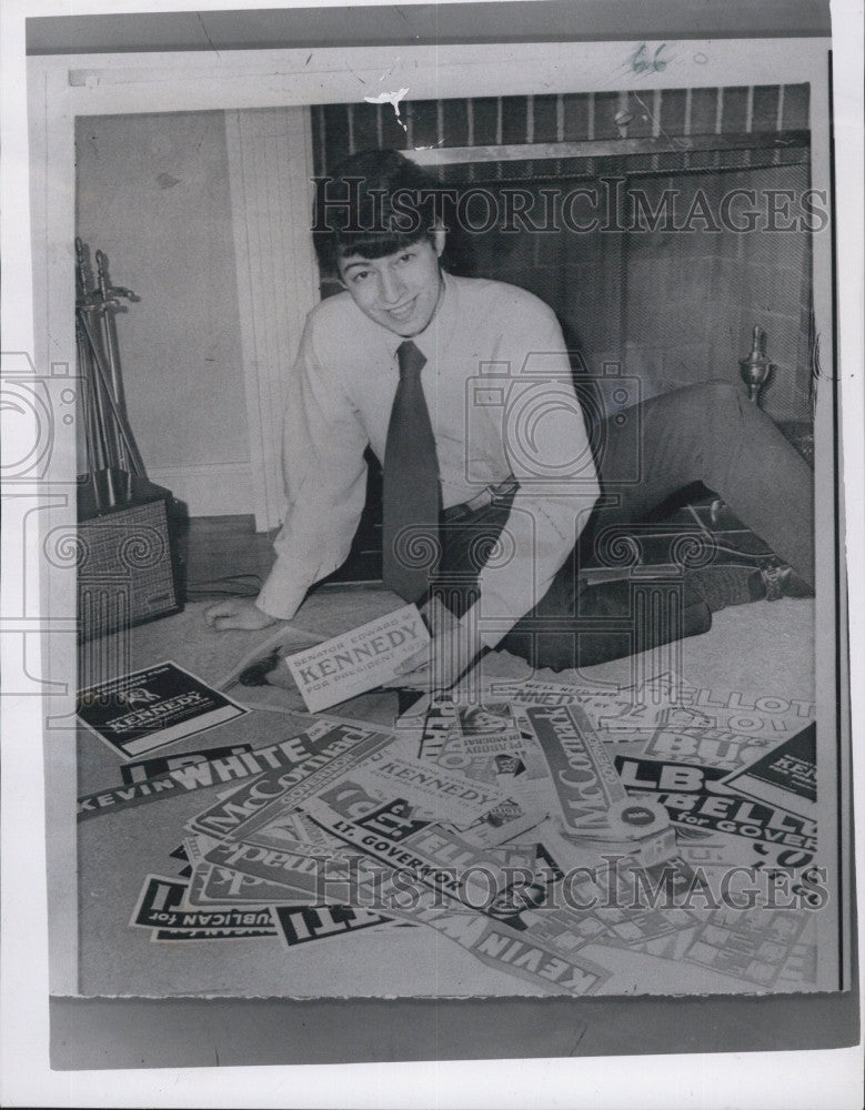 1969 Press Photo Boy Poses With Political Flyers - Historic Images