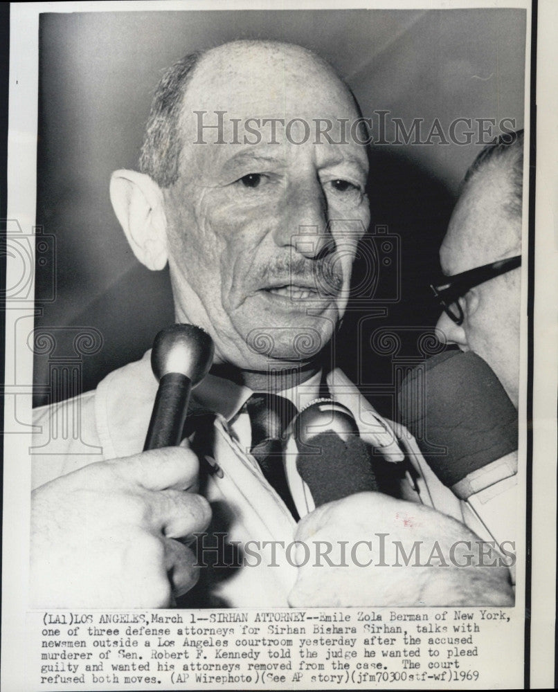 1969 Press Photo Emile Zola Berman Defense Attorney Of Sirhan Sirhan Murderer - Historic Images