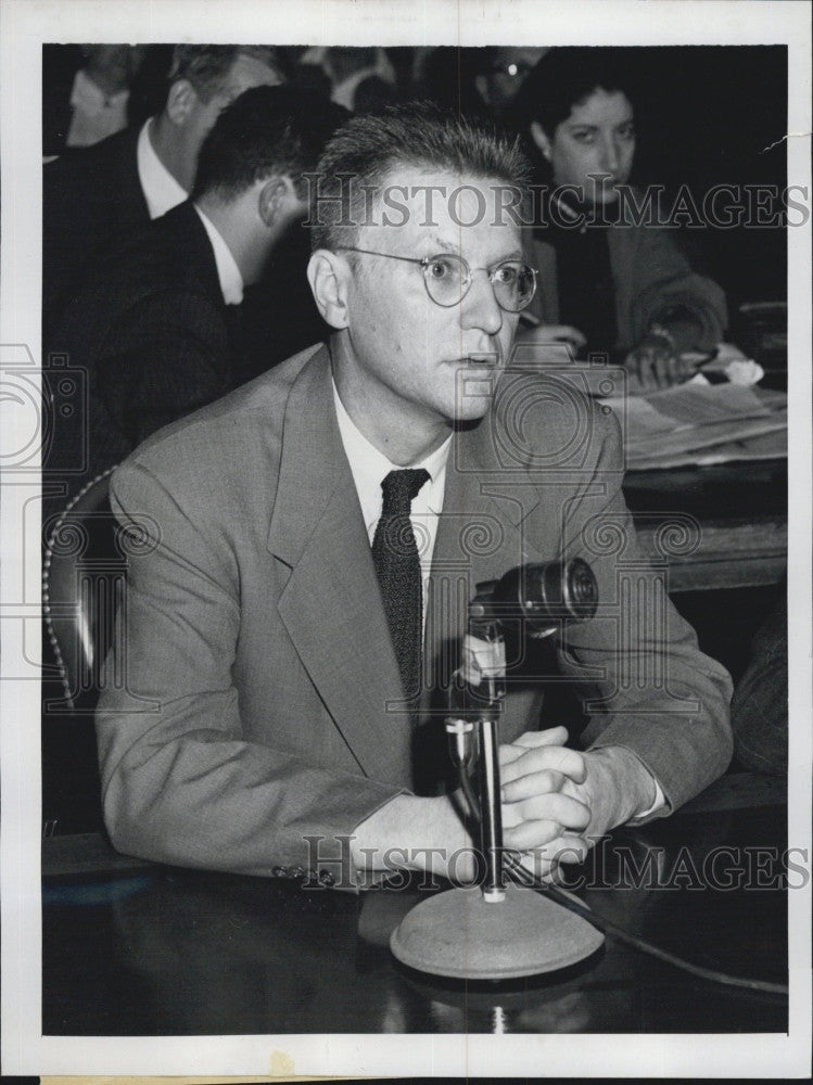 1953 Press Photo Clarence Hiskey, research chemist on atomic bombs before Senate - Historic Images