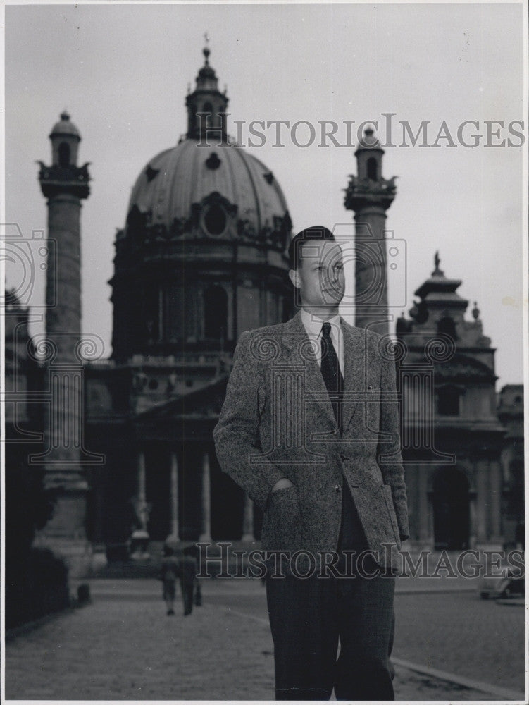 1951 Press Photo Otto Hittmair the man in the picture. - Historic Images