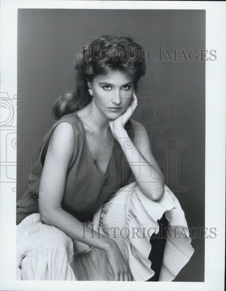 1987 Press Photo Actress Robyn Bernard. - Historic Images