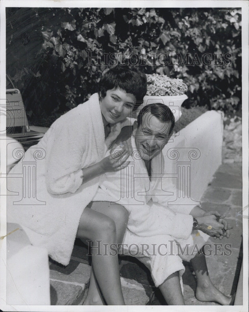 1963 Press Photo Comedian Shelly Berman and his Wife - Historic Images