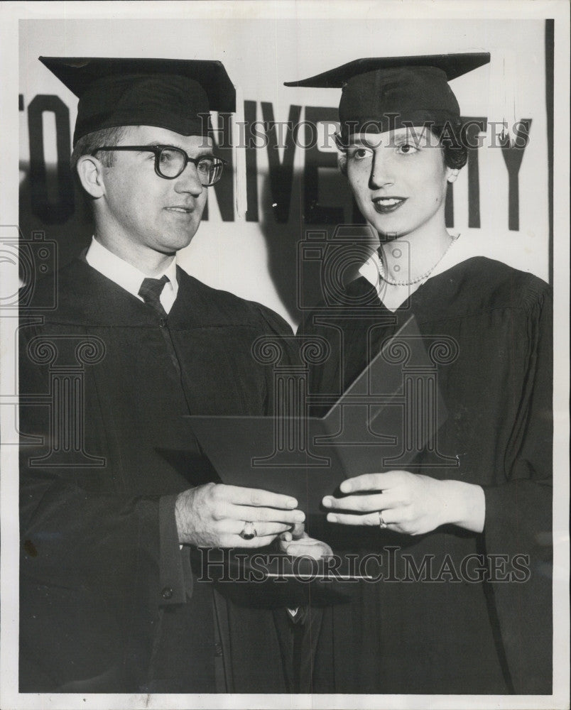 1950 Press Photo Boston U graduates Husband &amp; Wife John and Virginia Cassidy - Historic Images