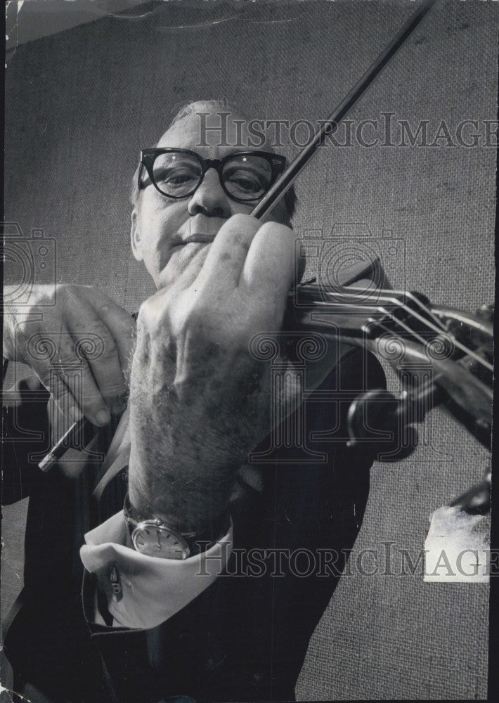 Press Photo Jack Benny, American Comedienne and Notable Violinist. - Historic Images