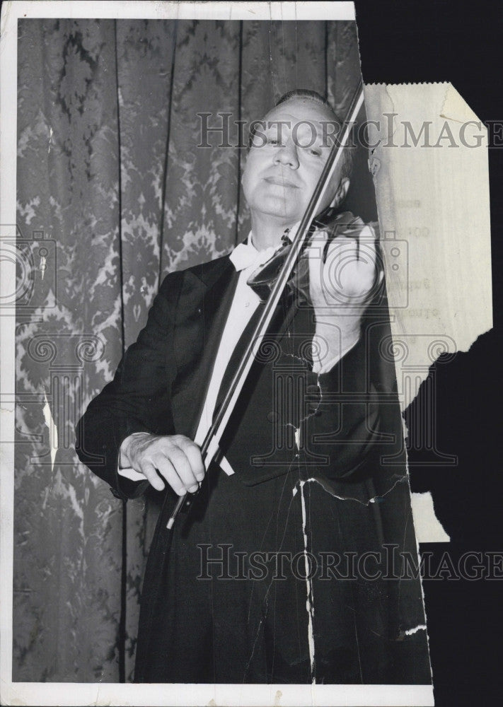 1965 Press Photo Jack Benny makes his debut as a concert violinist - Historic Images