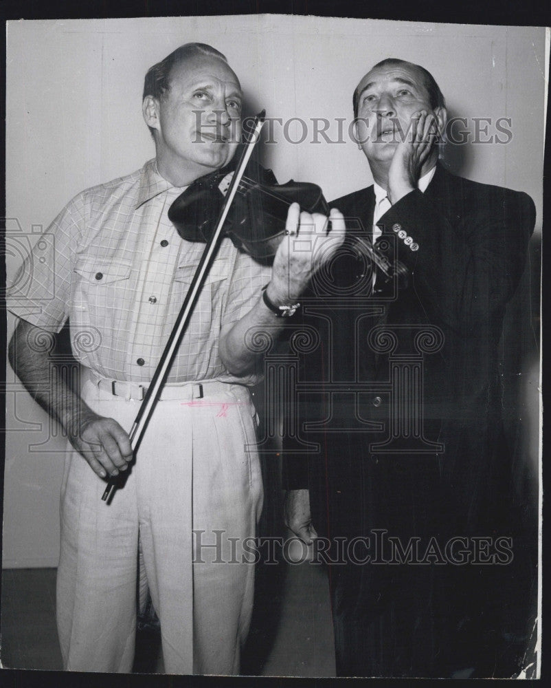 1956 Press Photo Actor/Violinist Jack Benny and Conductor Alfred Wallenstein - Historic Images