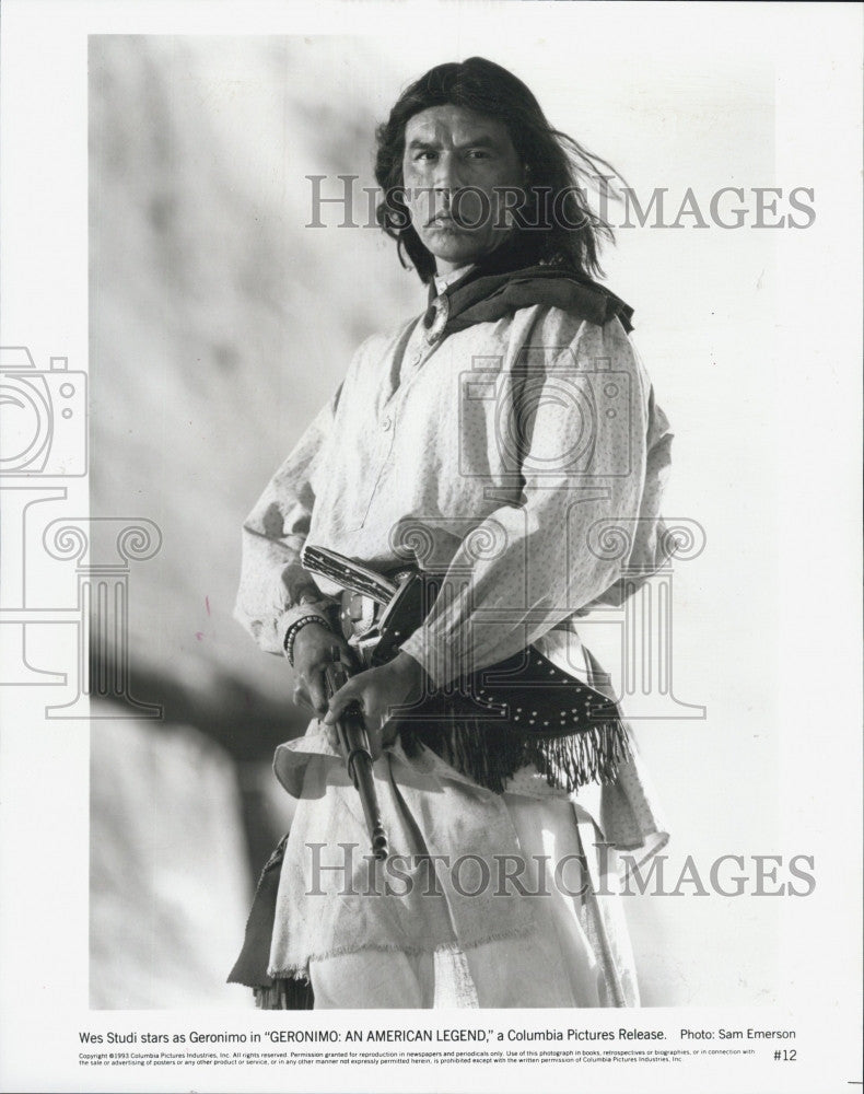 1993 Press Photo Cherokee Actor Wes Studi, playes as Geronimo. - Historic Images