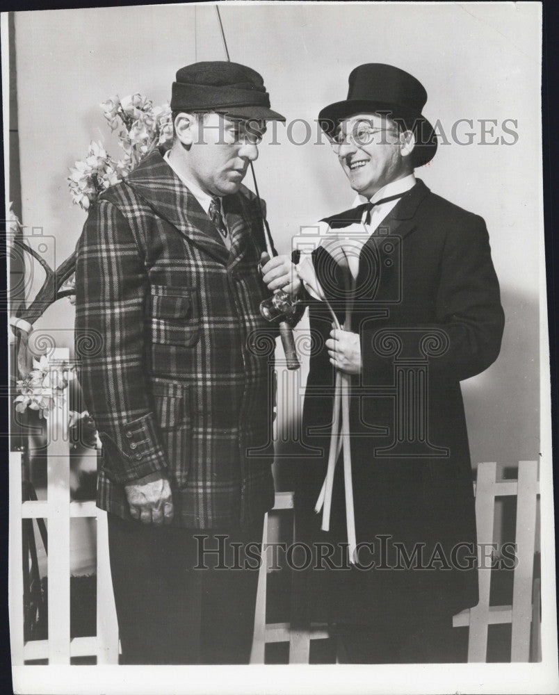 1946 Press Photo Bill Bendix &amp; John Brown in The life of Riley - Historic Images