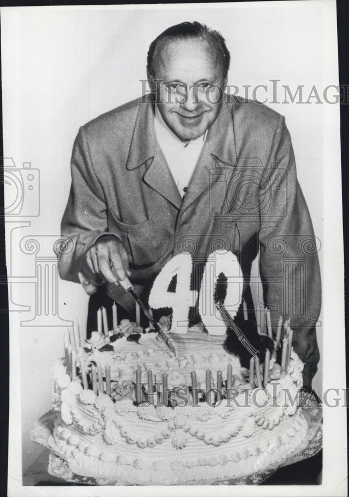 1958 Press Photo Comedian Jack Benny 40th Birthday - Historic Images