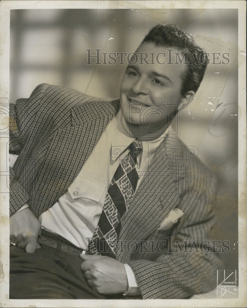 1947 Press Photo Phil Brito, Singing Star. - Historic Images