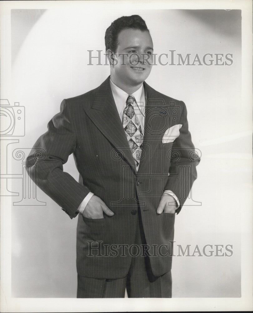 1946 Press Photo Baritone Phil Brito on NBC Vacation With Music - Historic Images