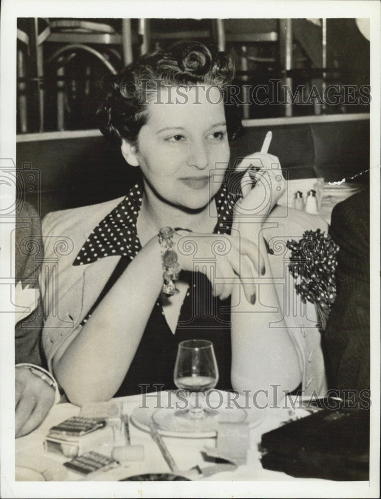 1940 Press Photo Baroness Suzanne De Strasser - Historic Images