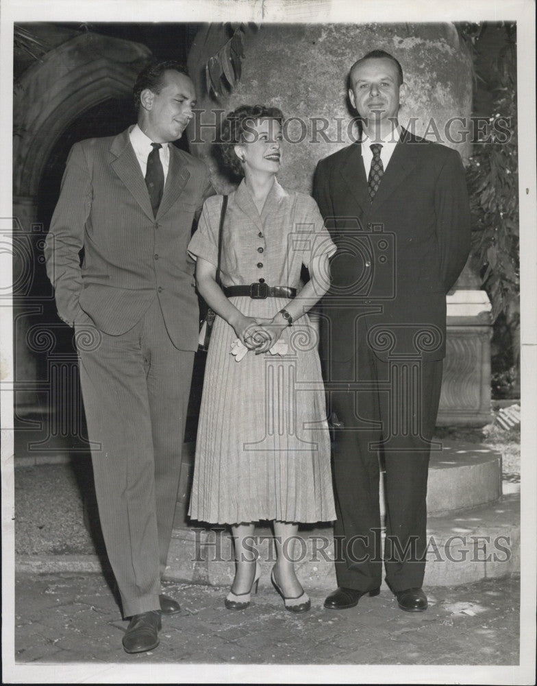 1952 Press Photo Marco Valerio,fiancee Sara Caudwell &amp; Rev HL Duggin - Historic Images