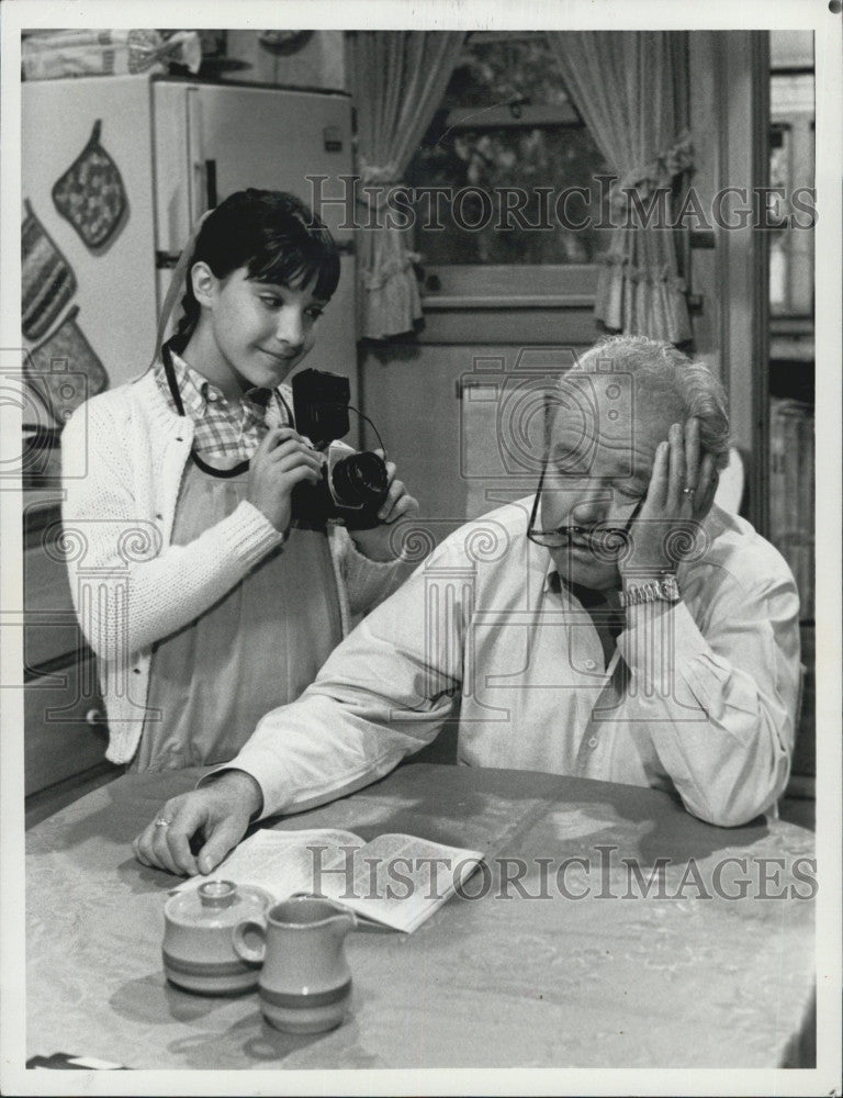 1981 Press Photo Danielle Brisebois &amp; Carroll O&#39;Connor &quot;Archei Bunker&#39;s Place&quot; - Historic Images